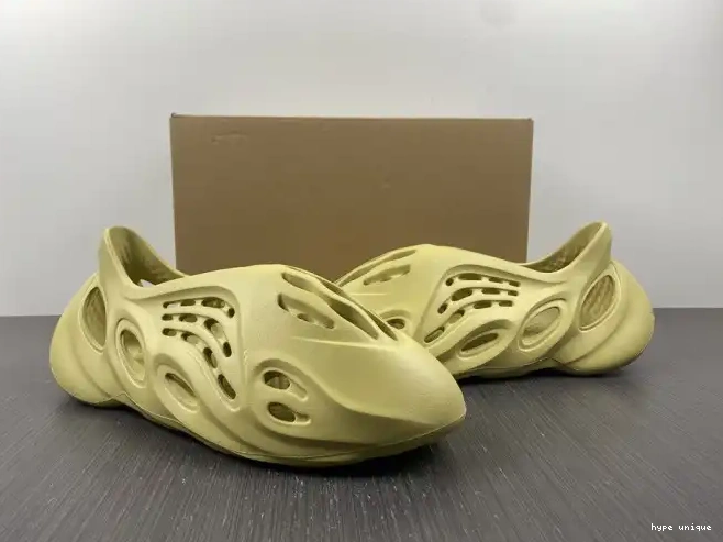 hype RNNR Sulfur GV6775 Foam Adidas Yeezy 0609